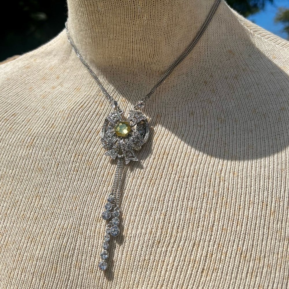 Betsey Johnson Yellow Gem Dangling Bow Necklace - Picture 4 of 7